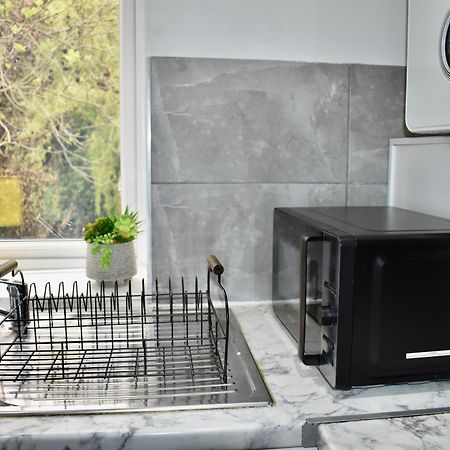 Luxury 2 Bedroom Apartment, Parking, Few Minutes Walk From Wembley Stadium Λονδίνο Εξωτερικό φωτογραφία