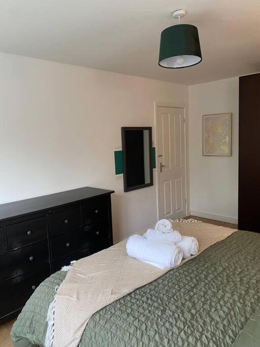 Luxury 2 Bedroom Apartment, Parking, Few Minutes Walk From Wembley Stadium Λονδίνο Εξωτερικό φωτογραφία