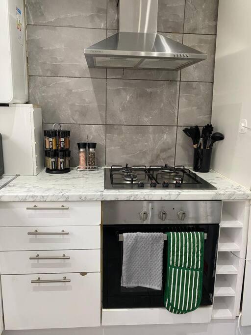 Luxury 2 Bedroom Apartment, Parking, Few Minutes Walk From Wembley Stadium Λονδίνο Εξωτερικό φωτογραφία