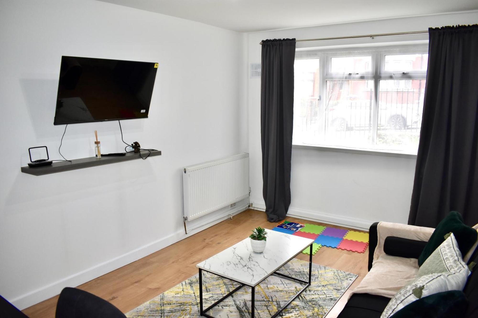 Luxury 2 Bedroom Apartment, Parking, Few Minutes Walk From Wembley Stadium Λονδίνο Εξωτερικό φωτογραφία